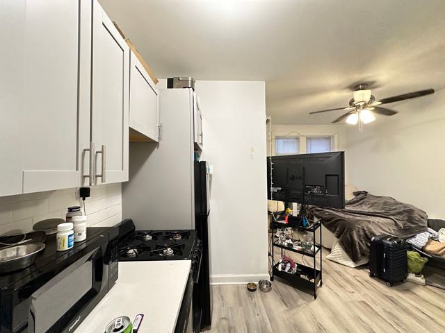 5710 N WINTHROP Avenue 107, Chicago, IL 60660