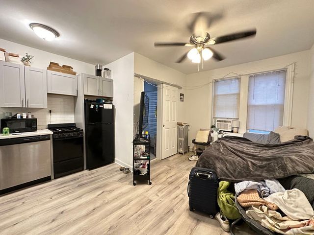 5710 N WINTHROP Avenue 107, Chicago, IL 60660