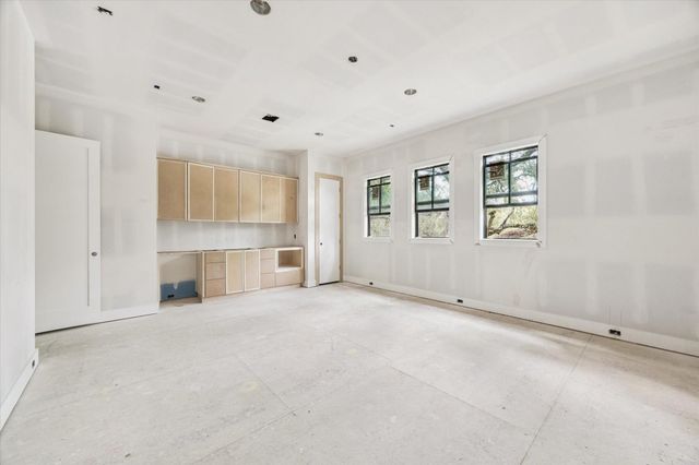 2019 Saxon Drive, Houston, TX 77018