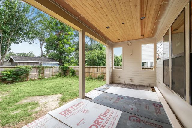 2019 Saxon Drive, Houston, TX 77018