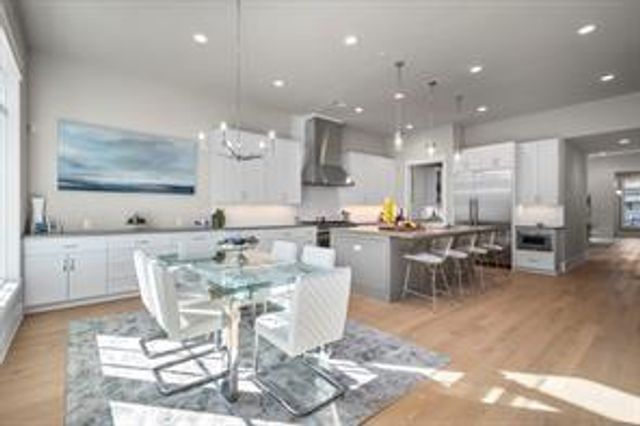 2019 Saxon Drive, Houston, TX 77018