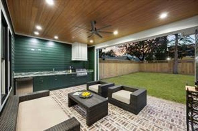 2019 Saxon Drive, Houston, TX 77018