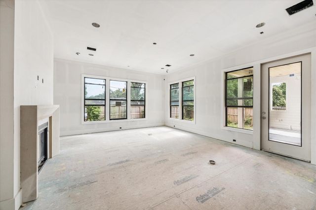 2019 Saxon Drive, Houston, TX 77018