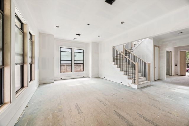 2019 Saxon Drive, Houston, TX 77018