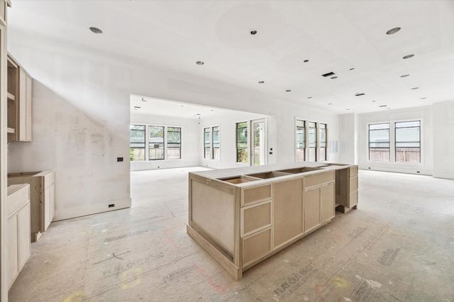 2019 Saxon Drive, Houston, TX 77018