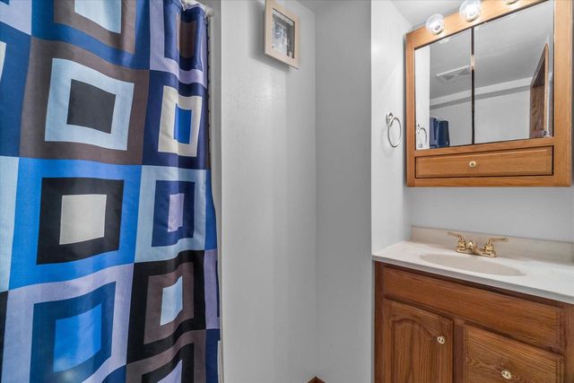 7005 63rd AVENUE, Kenosha, WI 53142