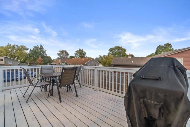 7005 63rd AVENUE, Kenosha, WI 53142