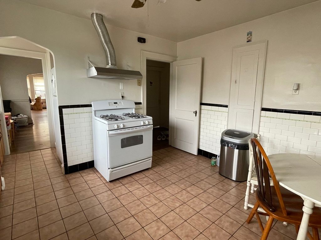 238 Corey 2, Boston, MA 02135