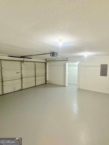 176 Flagman Street, Dawsonville, GA 30534