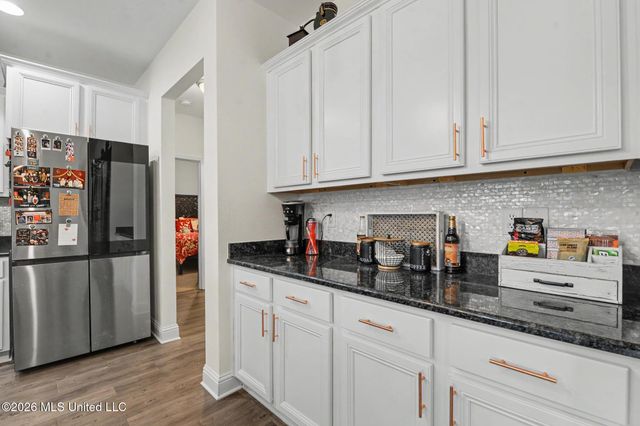 6682 Sugarcane Circle, Ocean Springs, MS 39564