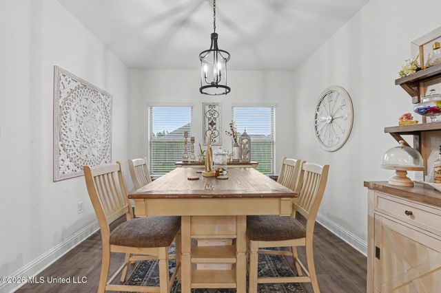 6682 Sugarcane Circle, Ocean Springs, MS 39564