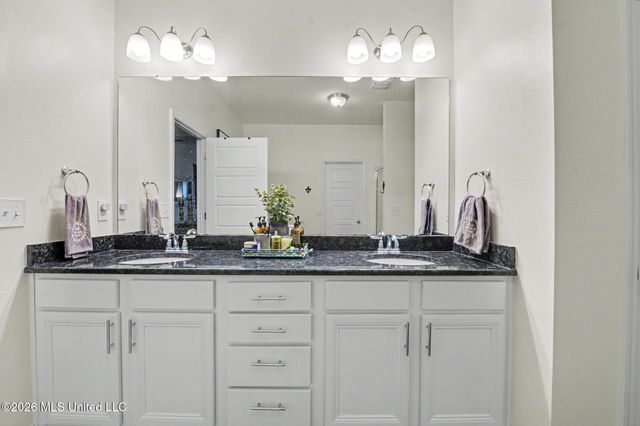 6682 Sugarcane Circle, Ocean Springs, MS 39564