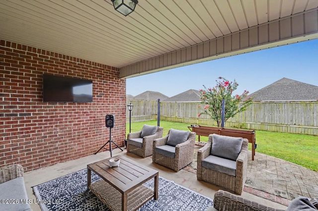 6682 Sugarcane Circle, Ocean Springs, MS 39564