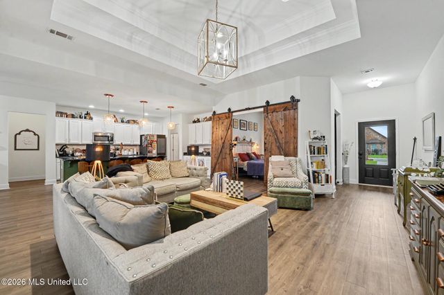 6682 Sugarcane Circle, Ocean Springs, MS 39564