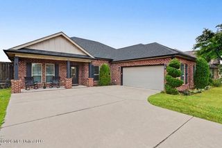 6682 Sugarcane Circle, Ocean Springs, MS 39564