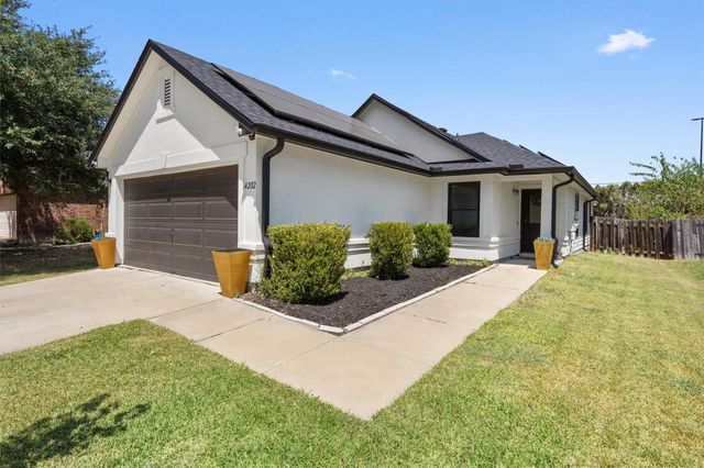 4202 Kings Canyon DR, Taylor, TX 76574