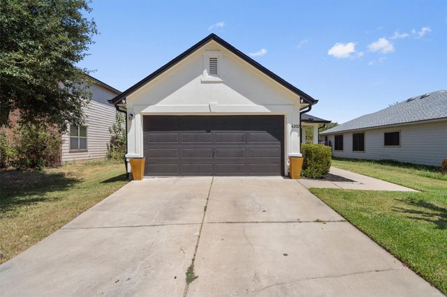 4202 Kings Canyon DR, Taylor, TX 76574