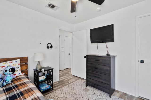 4202 Kings Canyon DR, Taylor, TX 76574
