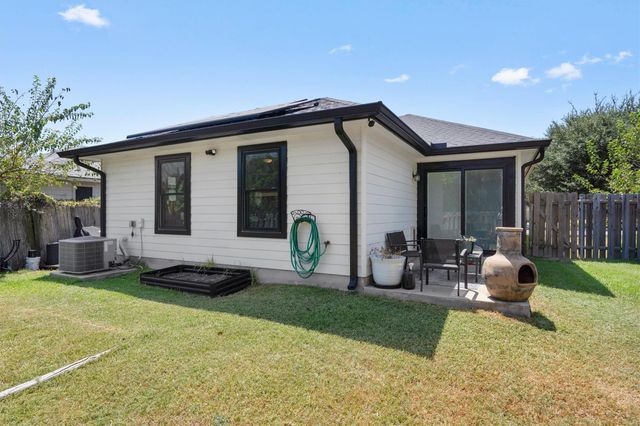 4202 Kings Canyon DR, Taylor, TX 76574