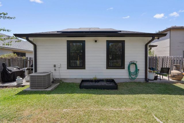 4202 Kings Canyon DR, Taylor, TX 76574
