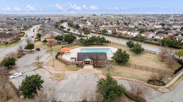 4202 Kings Canyon DR, Taylor, TX 76574