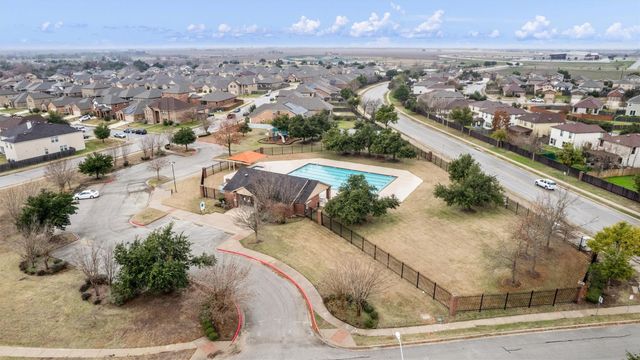 4202 Kings Canyon DR, Taylor, TX 76574