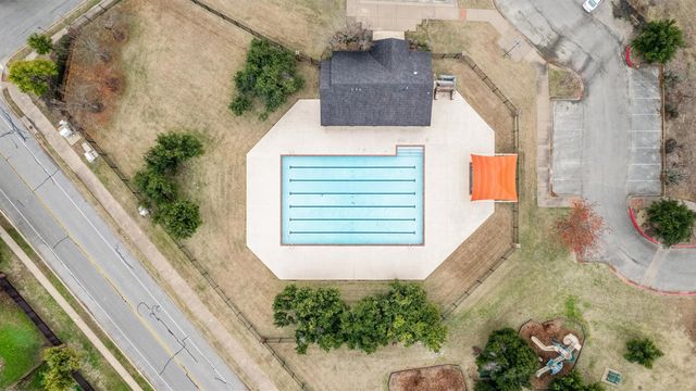 4202 Kings Canyon DR, Taylor, TX 76574