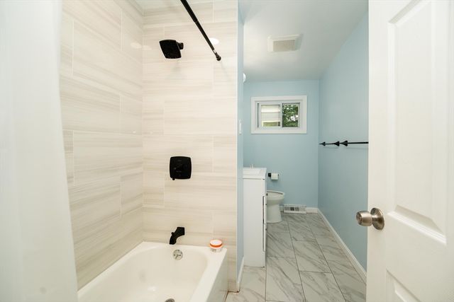 6 Tufts 6, Lexington, MA 02421