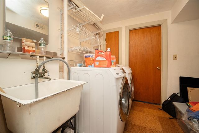 6 Tufts 6, Lexington, MA 02421