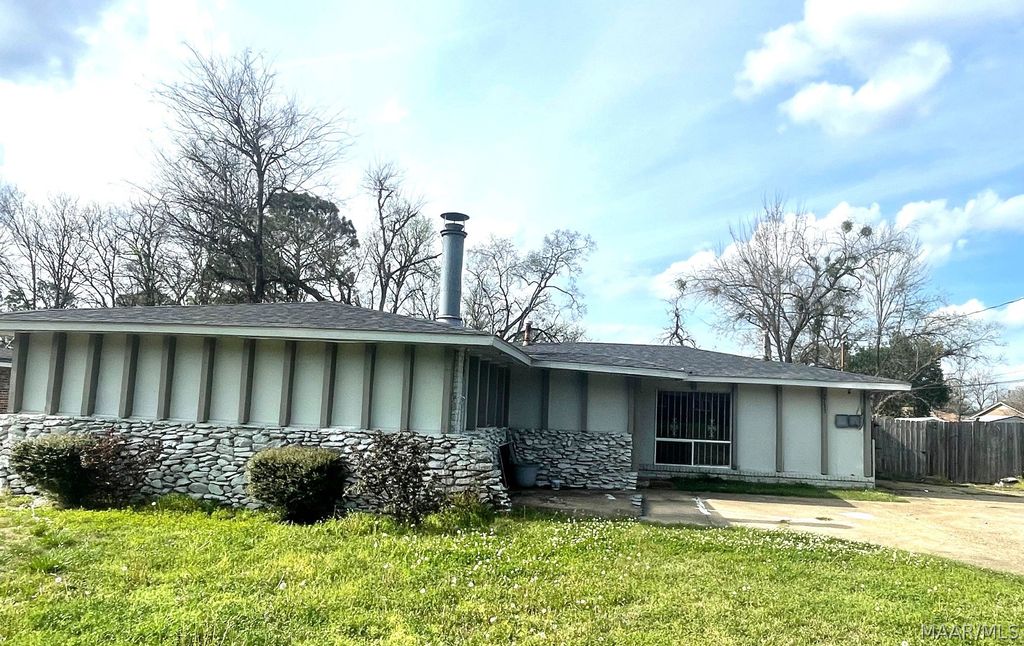 2733 NORWICH Drive, Montgomery, AL 36116