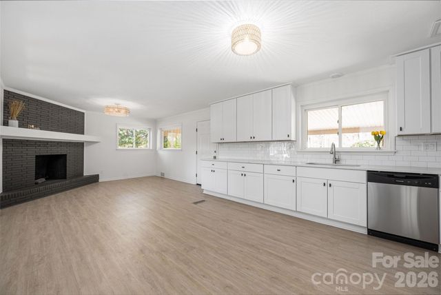 9424 Pembroke Road, Huntersville, NC 28078