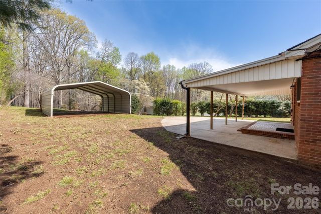 9424 Pembroke Road, Huntersville, NC 28078