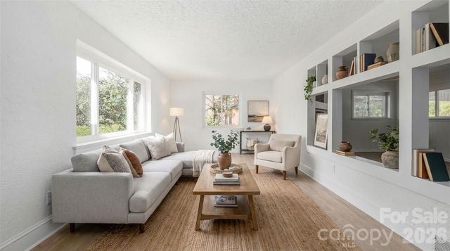 9424 Pembroke Road, Huntersville, NC 28078