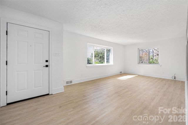 9424 Pembroke Road, Huntersville, NC 28078