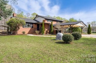9424 Pembroke Road, Huntersville, NC 28078