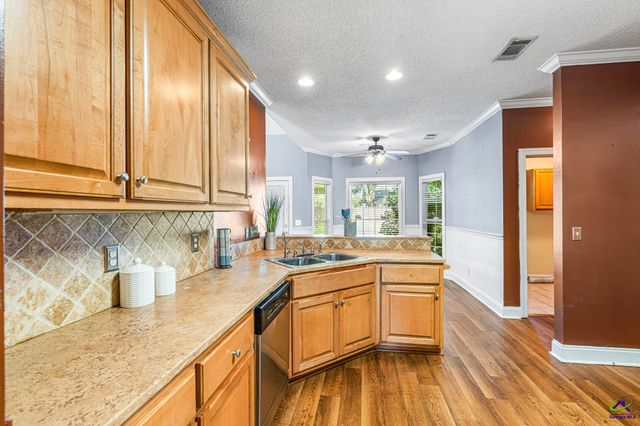 235 Lake Lillian Drive, Perry, GA 31069