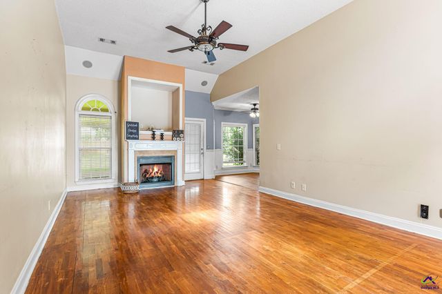 235 Lake Lillian Drive, Perry, GA 31069