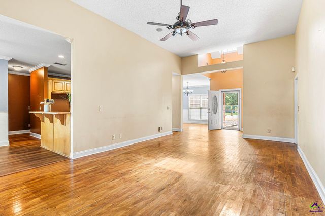 235 Lake Lillian Drive, Perry, GA 31069