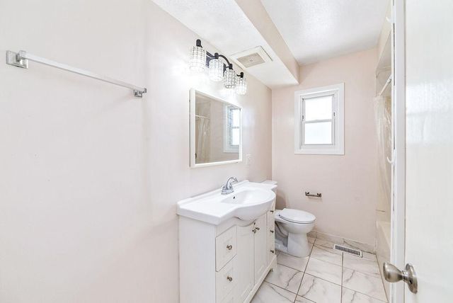 12611 Kipling Avenue S, Savage, MN 55378