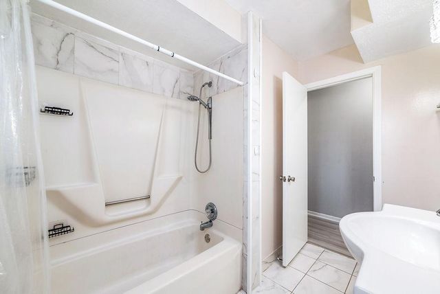 12611 Kipling Avenue S, Savage, MN 55378