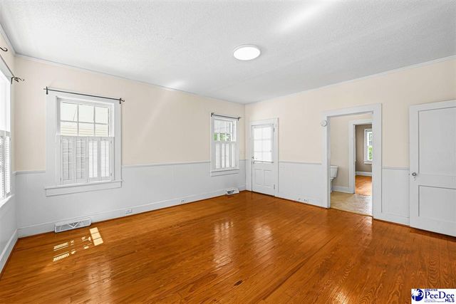 1403 Poinsett, Florence, SC 29505