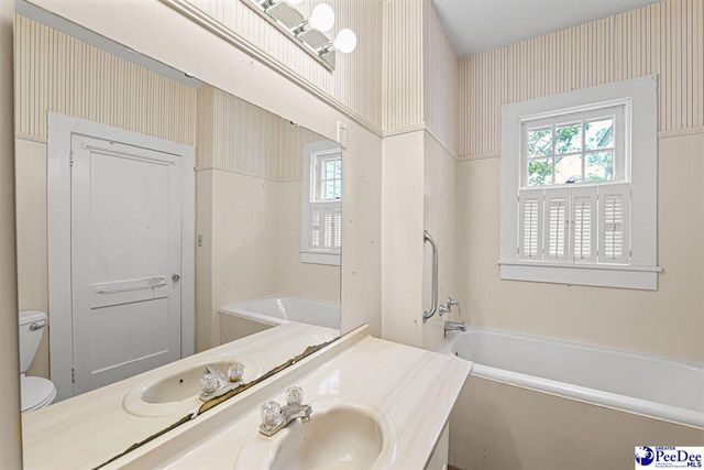 1403 Poinsett, Florence, SC 29505