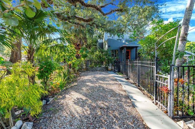 2361 SW 18th Ave, Fort Lauderdale, FL 33315