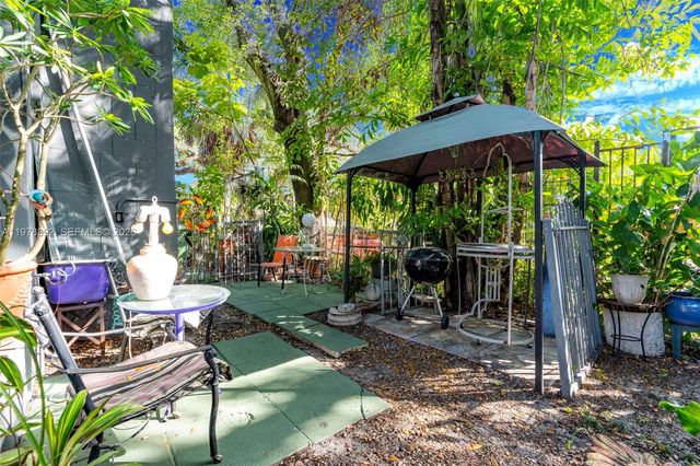 2361 SW 18th Ave, Fort Lauderdale, FL 33315