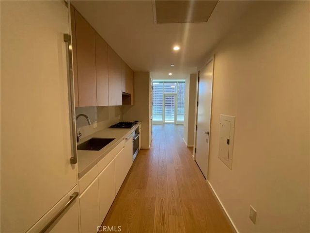 877 Francisco Street 1921, Los Angeles, CA 90017