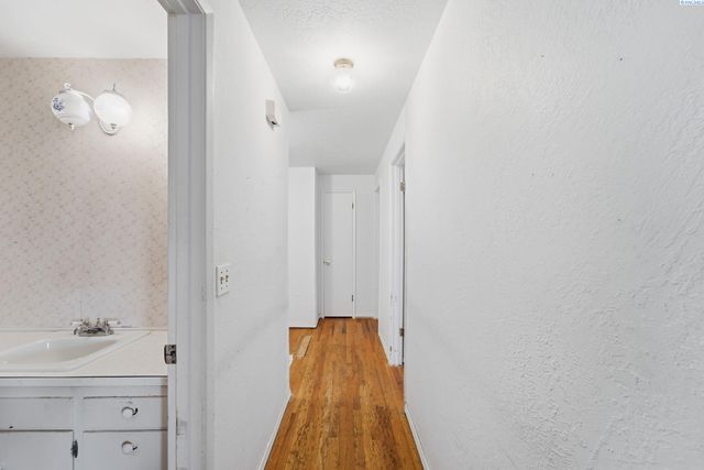 613 Fuller St, Richland, WA 99352