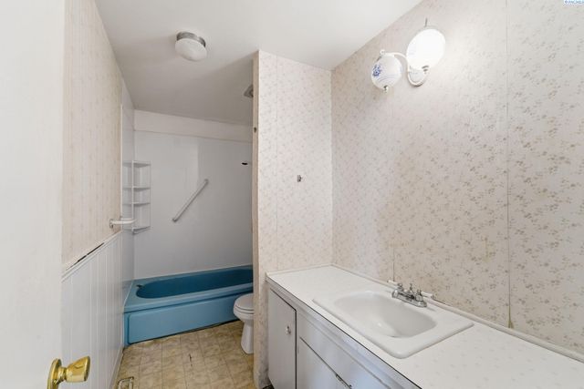 613 Fuller St, Richland, WA 99352