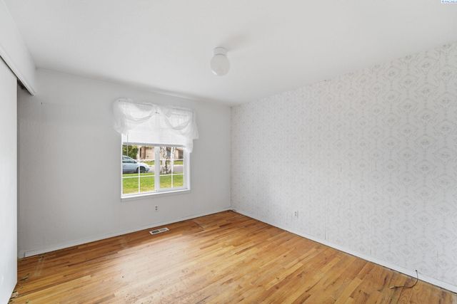 613 Fuller St, Richland, WA 99352