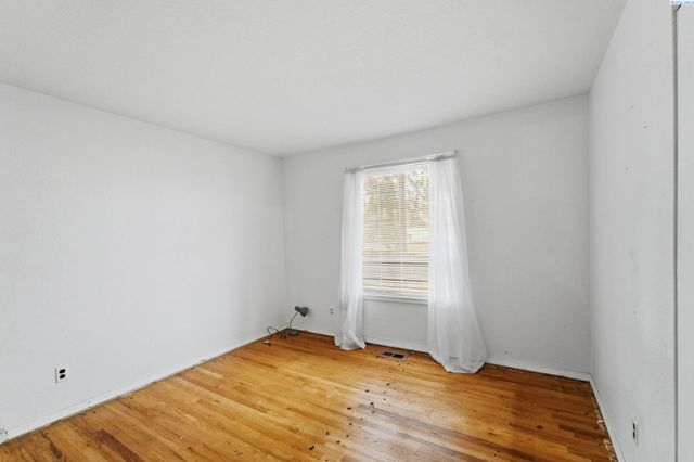 613 Fuller St, Richland, WA 99352