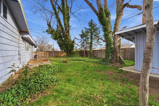 613 Fuller St, Richland, WA 99352